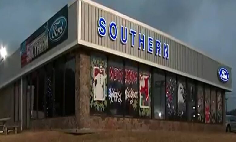 2 Ford Mustangs totaling nearly 0K stolen from Upson County dealership