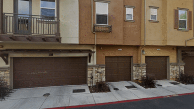 Condominium sells for .3 million