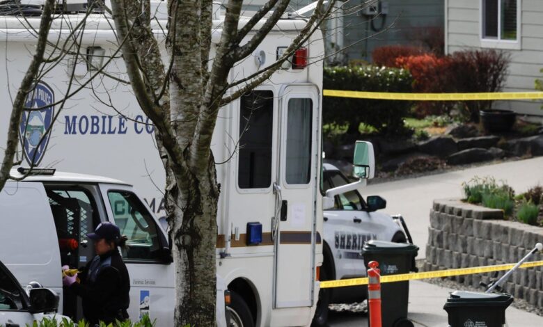 4 people fatally stabbed outside home near Seattle, suspect shot dead by deputy