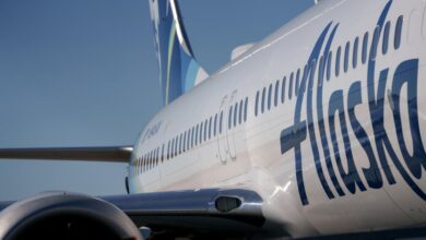 Alaska Airlines flight forced to turn around after passenger’s battery pack catches fire