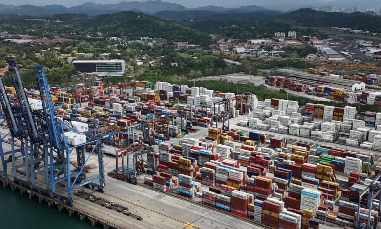 Panamanian investigators remove documents from offices of co Panamanian investigators remove documents from offices of co