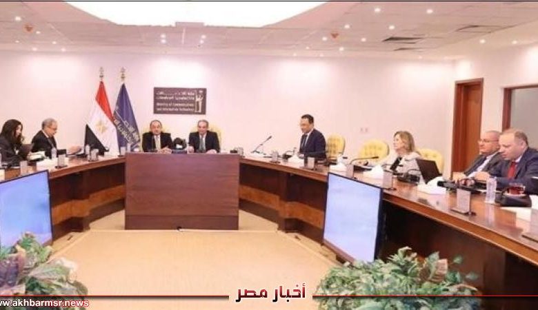 وزيرا الاتصالات وقطاع الأعمال يبحثان تسريع الخطوات التنفيذية لمشروع تطبيق نظام تخطيط موارد المؤسسات ”ERP” | الاقتصاد