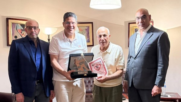 الزمالك يكرم أيمن الرمادي بعد رحيله عن الفريق - موقع مصر اليوم الإخباري 1 1735100922975520250708110349349