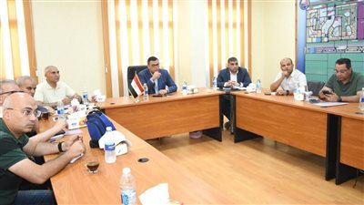 وزير الإسكان يتابع موقف المشروعات التنموية الجارى تنفيذها بمدينة السادات 1 1752328827 99