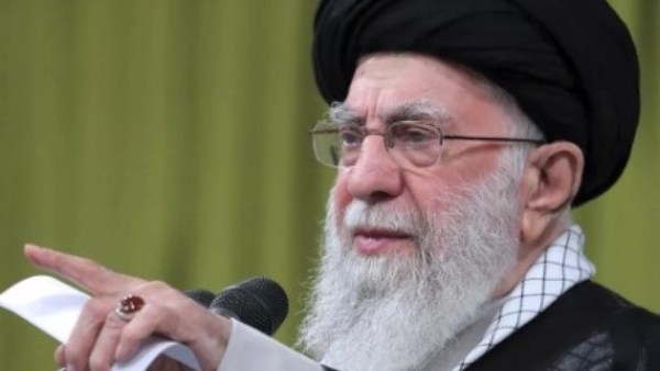 المرشد الإيراني يدعو ترامب للاستثمار في طهران 1 18151732340660202507070756145614