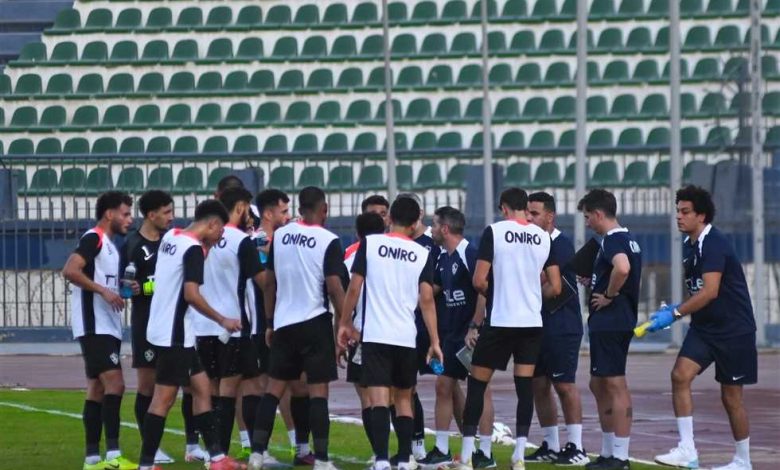 جون إدوارد يجتمع بمدير الكرة في الزمالك قبل انطلاق معسكر العاصمة الإدارية 1 2722185 0