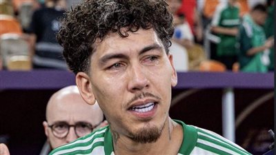 السد القطري يقترب من إعلان ضم روبرتو فيرمينو لاعب أهلي جدة مقابل 30 مليون ريال 1 456