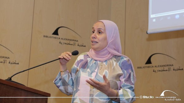 مكتبة الإسكندرية تطلق سلسلة عارف بلغة الإشارة عن كنوز التراث المصري 1 645146855363202507180433543354