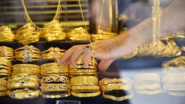 عيار 21 نزل 350 جنيهًا من القمة.. تراجع أسعار الذهب اليوم بعد قفزة كبيرة 1 687552845087202505150533243324