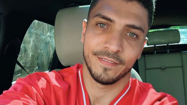 محمد شريف في ظهور جديد داخل سيارته.. شاهد 1 77495262966420250714050456456