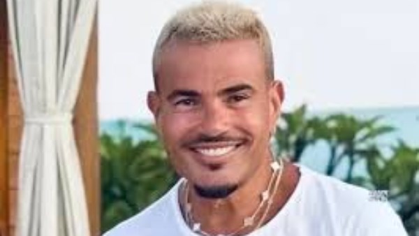 طبعًا بتقولهالي.. مصطفى قمر يشيد بـألبوم عمرو دياب الجديد 1 86864922101202412120121192119