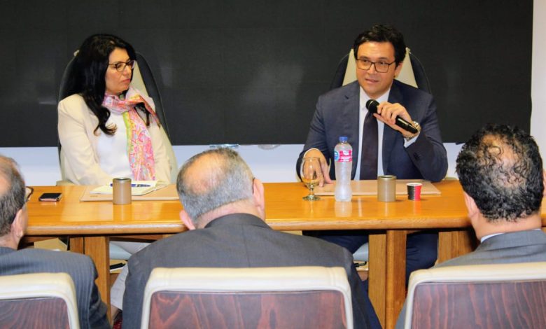 أحمد هنو يلتقي من السفراء المرشحين لتمثيل مصر بالخارج.. ويؤكد: التنسيق والتكامل بين العملين الثقافي والدبلوماسي 1 Img 20250713 Wa0022