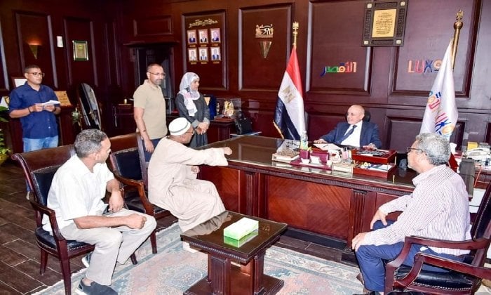 الأقصر يسرّع تنفيذ طريق يربط قرية الزناقطة بالمباني الحكومية 1 elaosboa02983