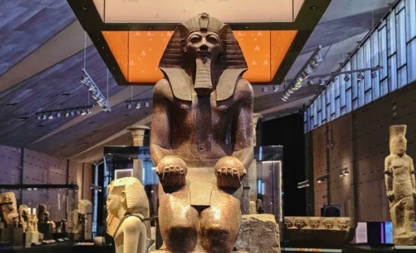 هل 1 نوفمبر إجازة رسمية بسبب افتتاح المتحف المصري الكبير 2025؟ 1 elaosboa05147