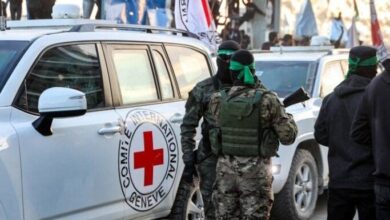 تسليم جثامين إسرائيليين وتعهدات نزع سلاح حماس تثير قلق المنطقة 6 elaosboa86423