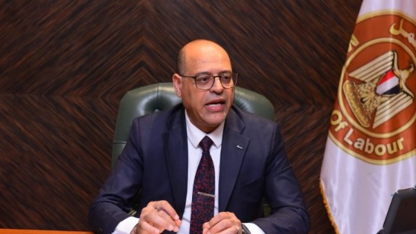 وزير العمل يوجه بإعداد تقرير متابعة لحادث انهيار سقف خرساني بالمحلة الكبرى لاتخاذ الإجراءات اللازمة 1 5771188603325202511110844424442