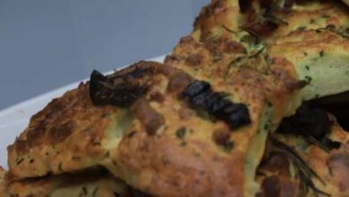 طريقة عمل مقبلات الجبنة والثوم .. بأسهل الخطوات 6 59467714326820251109050141141