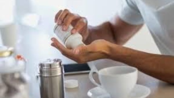 سر لا يعرفه الناس.. ماذا يحدث للجسم عند تناول الفيتامين بعد الفطار والشاي؟ 1 6271977767053202508020244444444