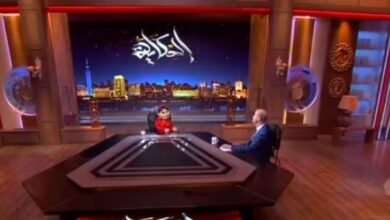 انفعال ونصيحة | أبلة فاهيتا تخطف الكرسي من عمرو أديب.. وتؤكد : برنامجي ديمقراطي 5 634347832143202511151217451745