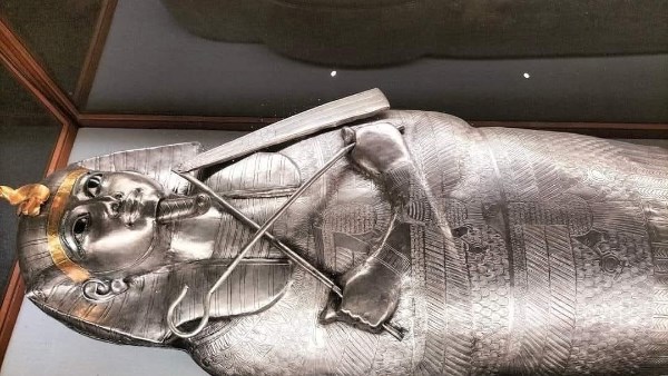 التابوت الفضي للملك بسوسنس الأول يجذب زوار المتحف المصري بالتحرير 1 674255947712202511090930233023