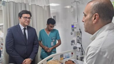 وزير الثقافة يزور طلاب أسوان المصابين في حادث طريق إسنا للاطمئنان على حالتهم الصحية وتوفير الدعم الكامل لهم 5 682122435930120251116100813813