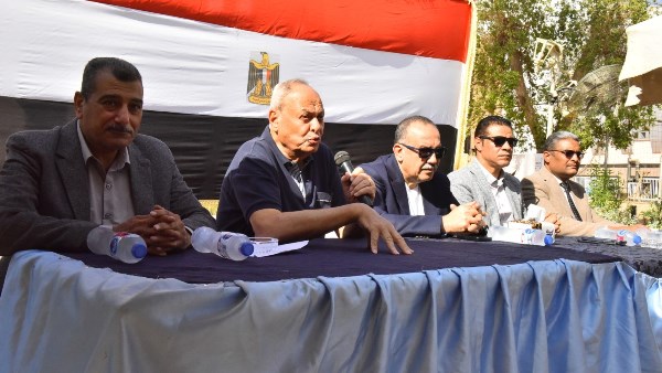 محافظ أسيوط يكرم 65 متميزًا بالسباحة خلال زيارته لنادي الشبان المسيحية 1 694950750531202511151020192019