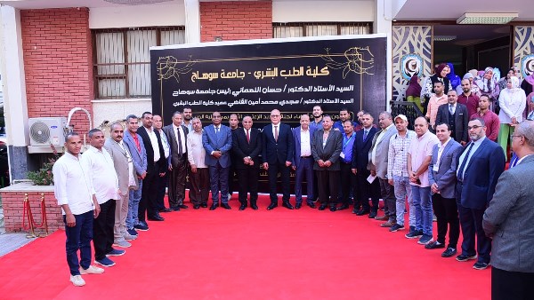 يوم حافل في سوهاج.. إنجازات ومشروعات تنموية ترسم ملامح 24 ساعة من الحراك الميداني 1 695421779487202511130124242424