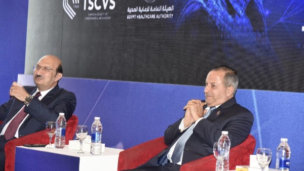 محافظ بورسعيد يشهد فعاليات المؤتمر السنوي للجمعية المصرية لجراحة القلب والصدر 1 709893077924202511121116261626