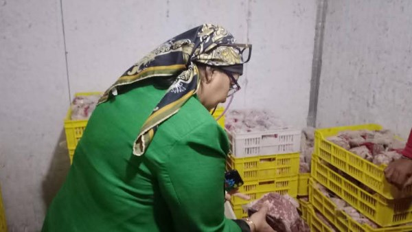 ضبط 2 طن عجينة كفتة وحواوشي مجهولة المصدر بحملة تموينية بشبين القناطر 1 714558021120251115085400540