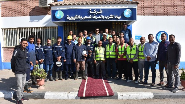 رئيس شركة مياه القليوبية يتفقد محطة مياه القناطر الخيرية ومركز خدمة العملاء ويشدد على الالتزام بمعايير جودة المياه 1 7145580211202511270654195419