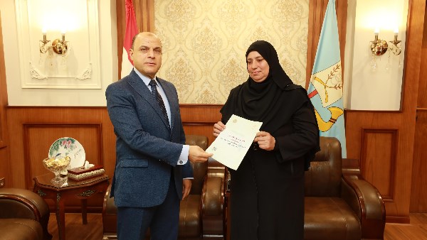 محافظ كفر الشيخ يُسلم 8 عقود للمستفيدين من تقنين أملاك الدولة.. صور 1 7171768593896202511110717221722