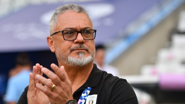 شرف كبير.. ميكالي يوضح حقيقة مفاوضات الزمالك لتدريب الفريق 1 855427215957202511130239563956