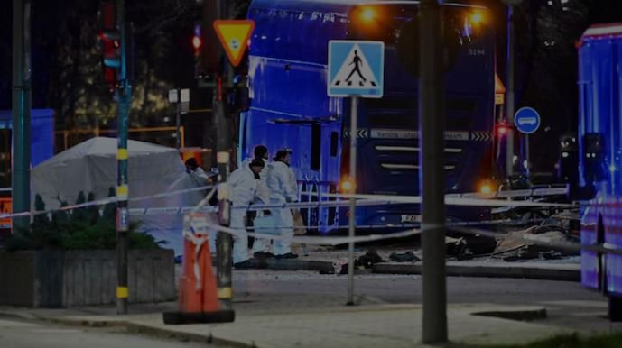 قتلى ومصابون في حادث اصطدام حافلة بمحطة باستوكهولم 1 elaosboa34025