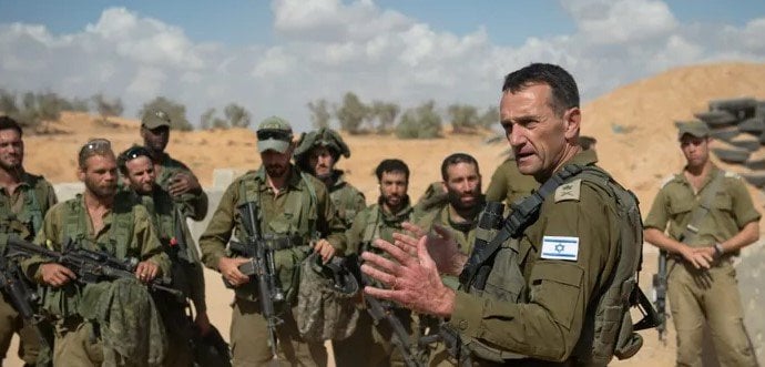 قوات الاحتلال الإسرائيلي تقتحم قرية بالضفة الغربية 1 elaosboa38259