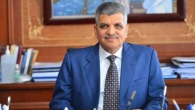 أسامة ربيع: عودة تدريجية للسفن العملاقة بقناة السويس وتحسُّن حركة الملاحة 5 elaosboa67841