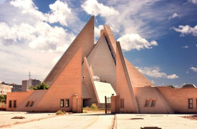 بالشكل الهرمي وزهرة اللوتس.. استئناف العمل بالمتحف الآتوني بالمنيا 1 elaosboa71032