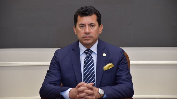 وصول وزير الرياضة لحضور مؤتمر اتحاد الكرة وجهاز منتخب مصر 1 7401315767136202502090454325432