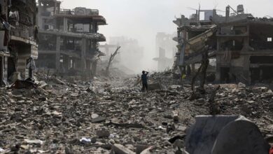 يديعوت أحرنوت: أميركا طلبت من إسرائيل تحمل مسؤولية إزالة الدمار في غزة 7 GettyImages 2231244377 0