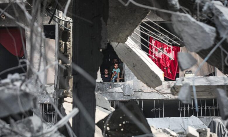 عمليات نسف وتفجير وقصف.. الاحتلال يرتكب 738 خرقًا لاتفاق غزة 1 GettyImages 2244363946 0