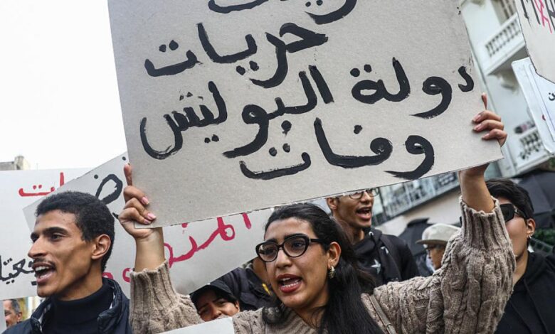 المشهد السياسي في تونس عام 2025.. الشارع يفرض نفسه مجددًا 1 GettyImages 2251174397