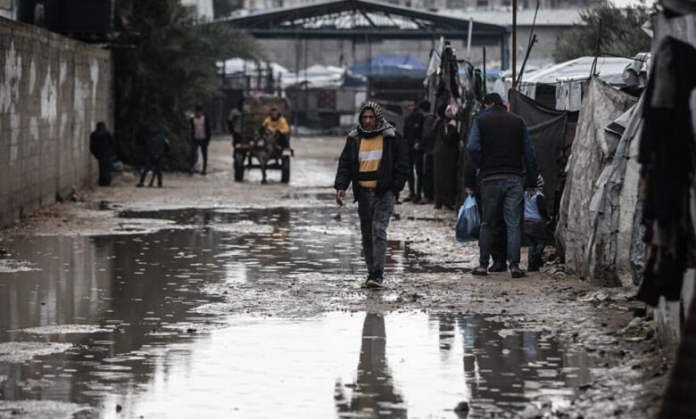 اتحاد بلديات شمال غزة يستغيث.. منخفض جوي جديد يزيد معاناة النازحين 1 GettyImages 2252897725