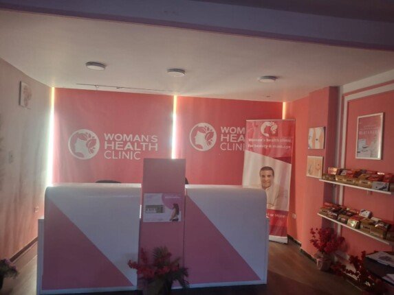 إغلاق مركز «Woman Health Clinic» في مصر الجديدة وضبط منتحل صفة طبيب 1 elaosboa12537