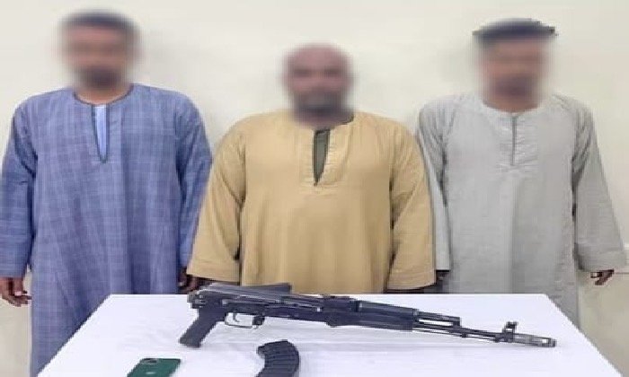 الداخلية تكشف حقيقة واقعة الاعتداء على سائق وتحطيم زجاج سيارته بقنا 1 elaosboa94368