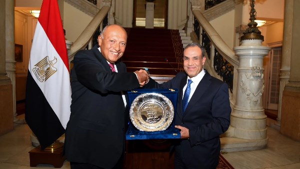 1809754358455202601201115301530