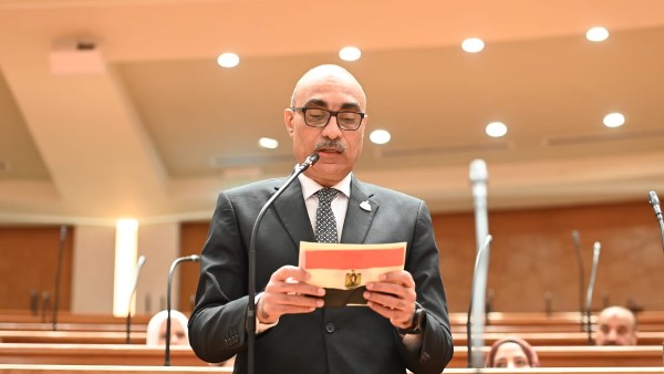 طلب إحاطة عاجل بشأن إلغاء الإعفاء وفرض ضرائب ورسوم على أجهزة المحمول الواردة من الخارج 1 631858567186202601220432573257