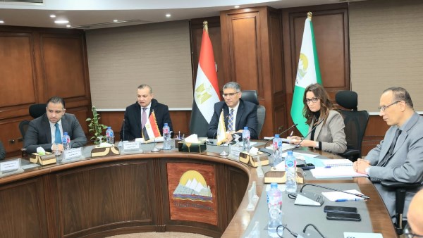 محافظ الجيزة يبحث مع صندوق التنمية الحضرية مخطط إعادة تخطيط منطقة عزيز عزت 1 6831157067926202601220355275527