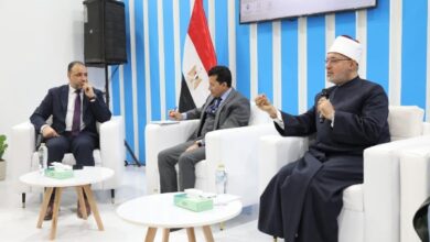 الفتوى الرشيدة منهج علمي يوازن بين النص والواقع ويخاطب الشباب بلغتهم 5 78784846639620260122083107317