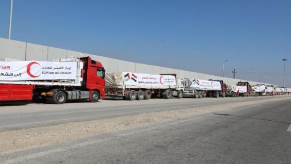 100 ألف قطعة ملابس و85 ألف خيمة .. انطلاق قافلة المساعدات إلى غزة 1 8351016650636202512161032413241