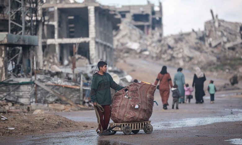 11 خرقًا إسرائيليًا لاتفاق غزة.. تحذيرات من تداعيات البرد ونقص المياه 1 GettyImages 22565227852B