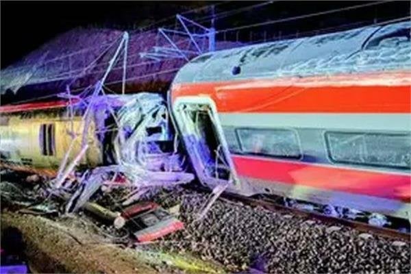 إصابات جراء اصطدام قطار ركاب برافعة جنوب شرق البلاد – الأسبوع 1 elaosboa40652